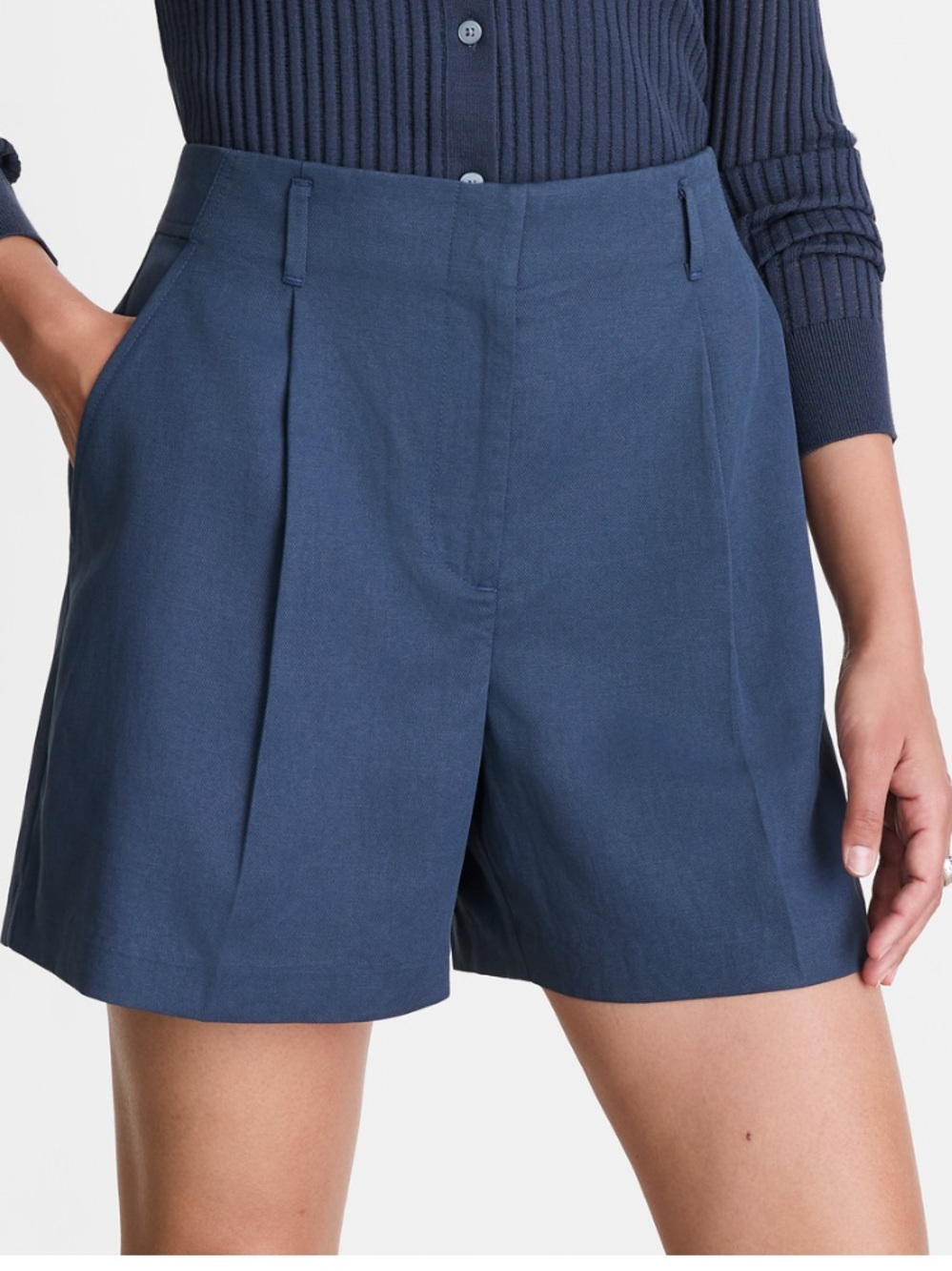 Loft Versa Pure Spun Navy Pleated High-Rise Women’s Shorts